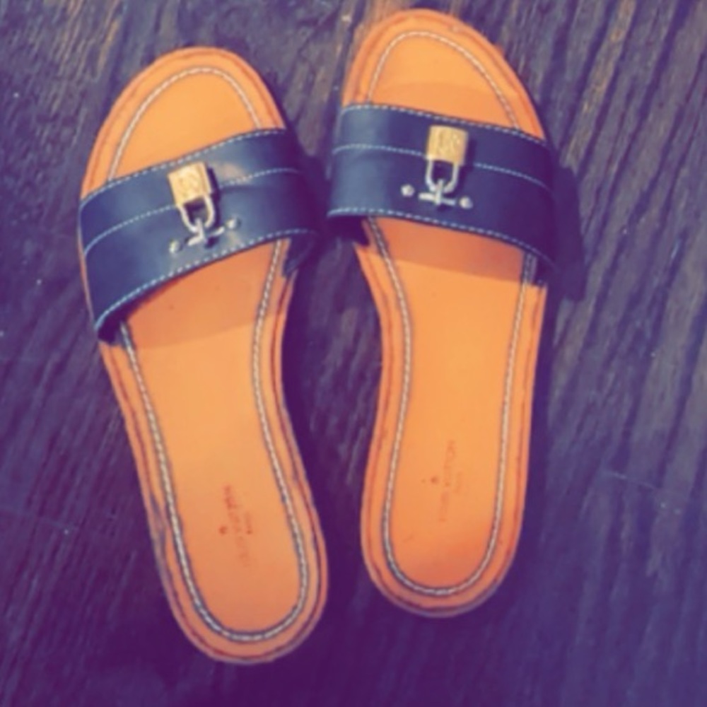 - Louis Vuitton Lock it Flats - Picture 7 of 9